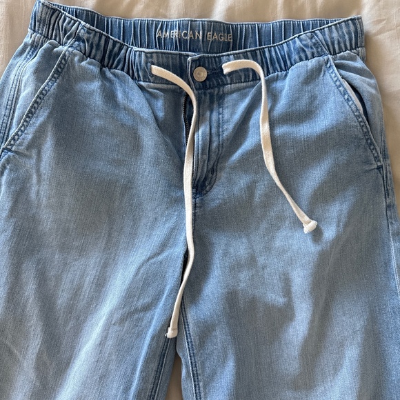 American eagle elastic waist jean size medium - Picture 1 of 3